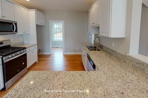 83 Lantern Drive Sandown NH 03873
