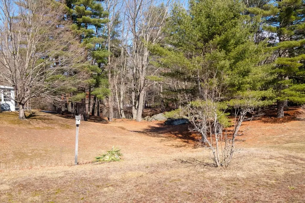 2 Sagamore Lane Rochester NH 03867