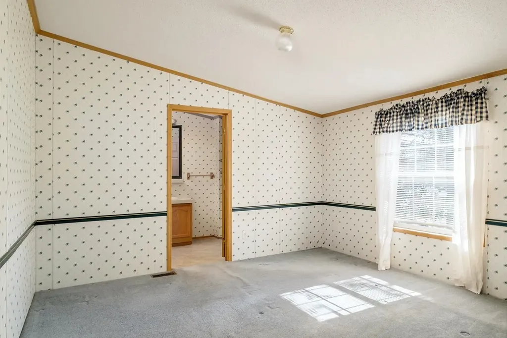 2 Sagamore Lane Rochester NH 03867
