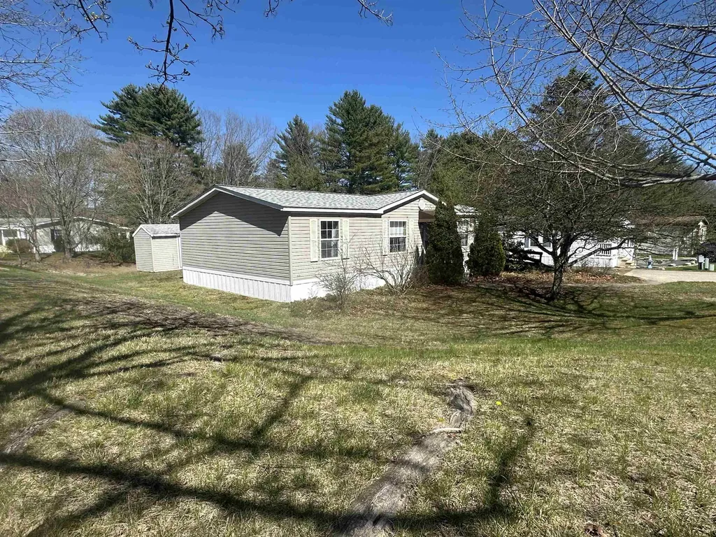 2 Sagamore Lane Rochester NH 03867