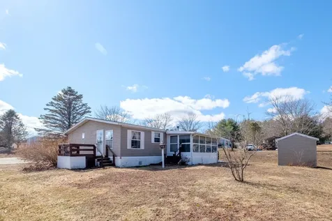 2 Sagamore Lane Rochester NH 03867