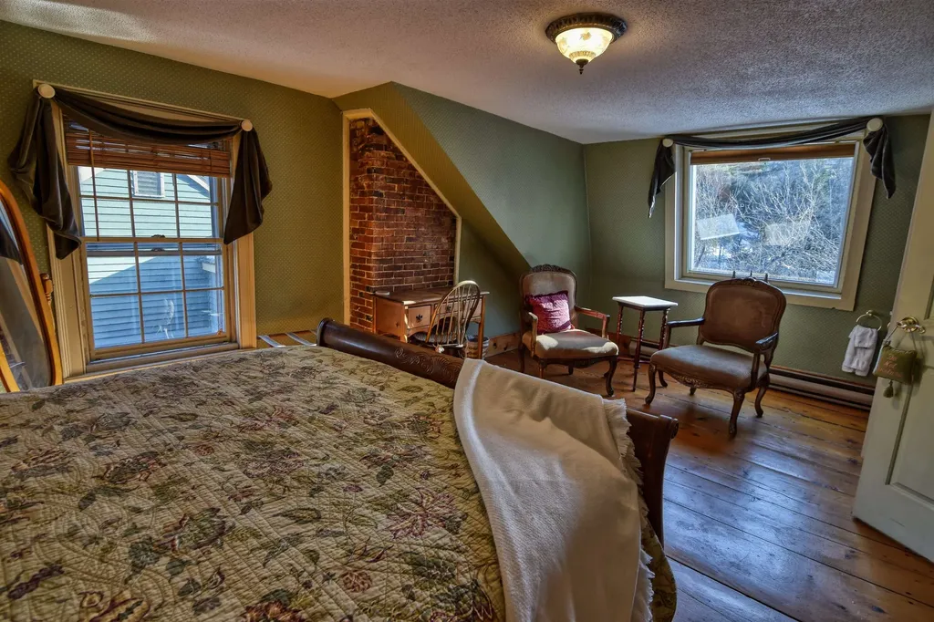 27 Nh Route 25 Plymouth NH 03264