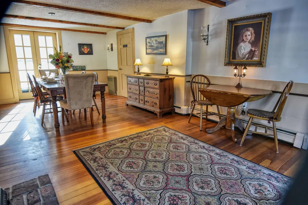 27 Nh Route 25 Plymouth NH 03264