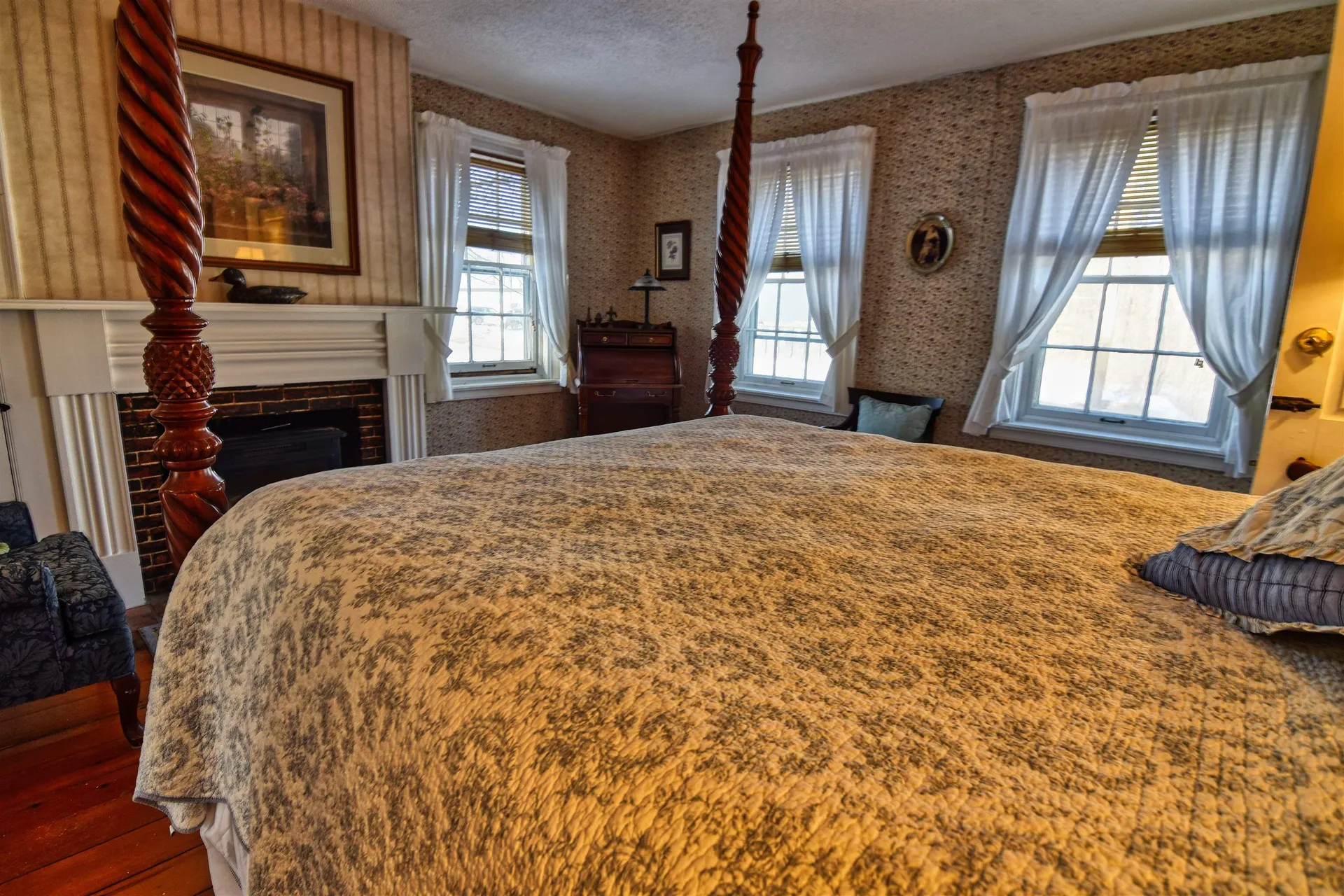 27 Nh Route 25 Plymouth NH 03264