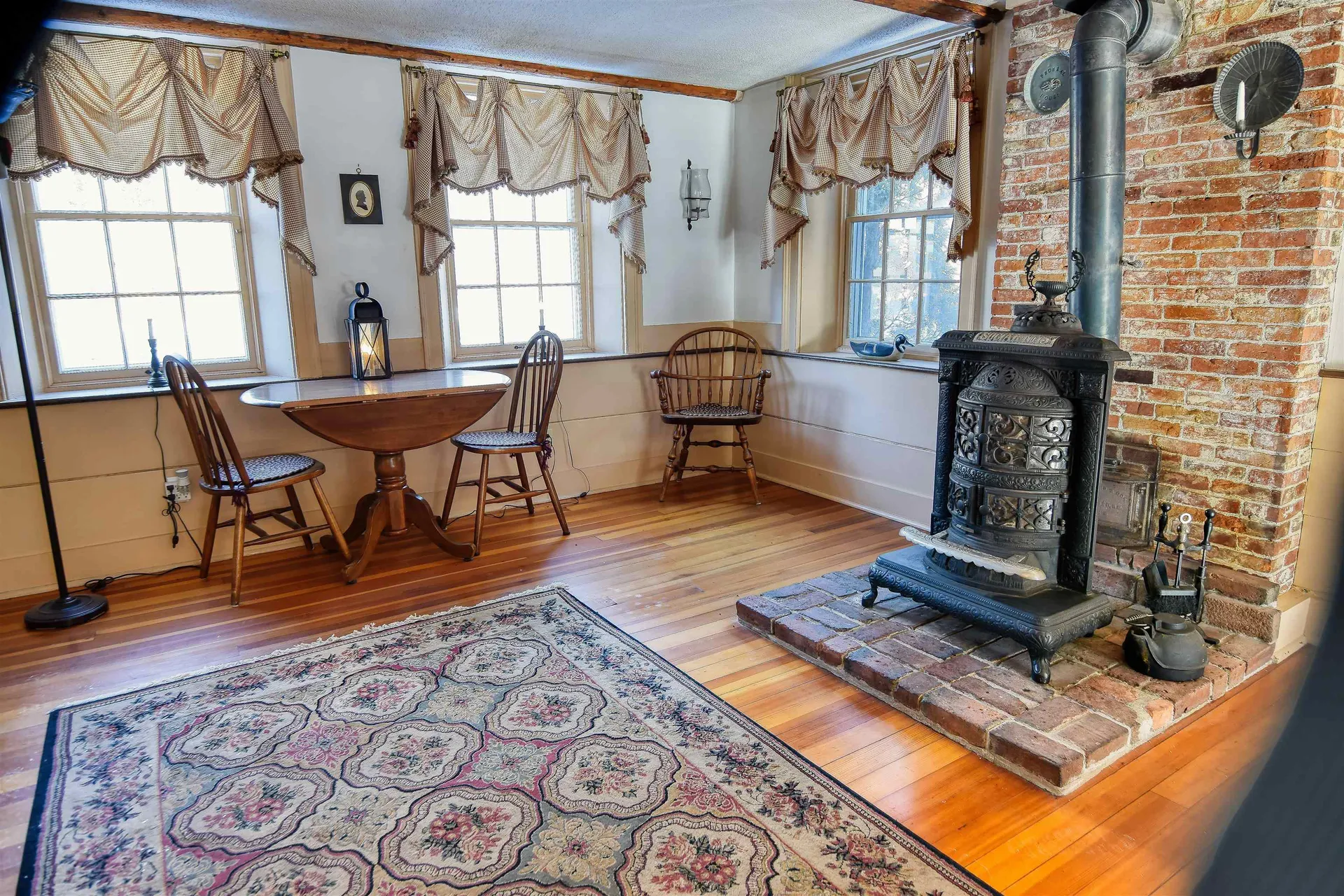 27 Nh Route 25 Plymouth NH 03264