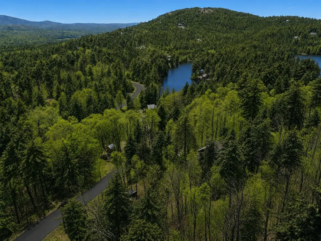 19 Jungfrau Road Madison NH 03849-5651