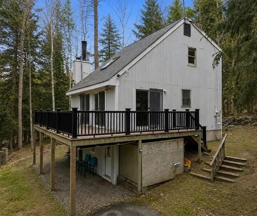 19 Jungfrau Road Madison NH 03849-5651