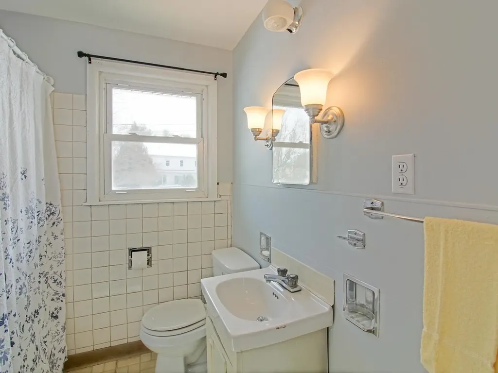 118 Farrington Parkway Burlington VT 05408