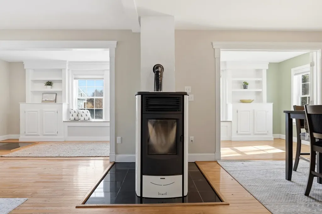 589 Tolend Road Dover NH 03820
