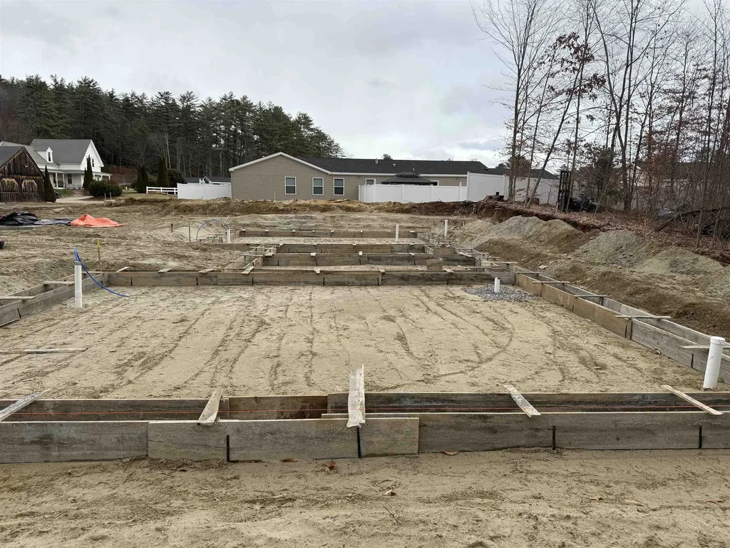 25B Woodland Way Plymouth NH 03264