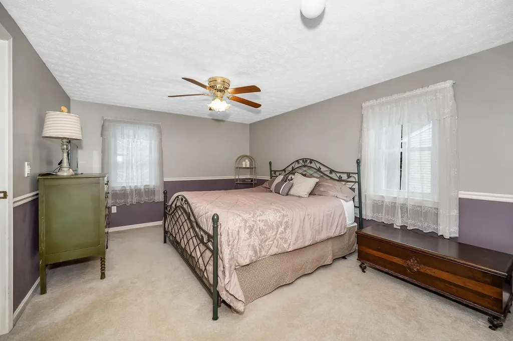 11 Linden Street Hudson NH 03051