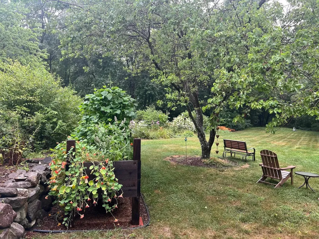 11 Linden Street Hudson NH 03051