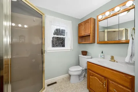 11 Linden Street Hudson NH 03051