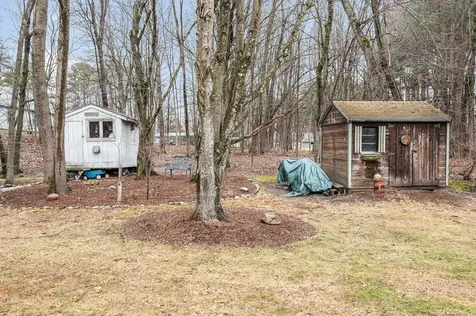 11 Linden Street Hudson NH 03051