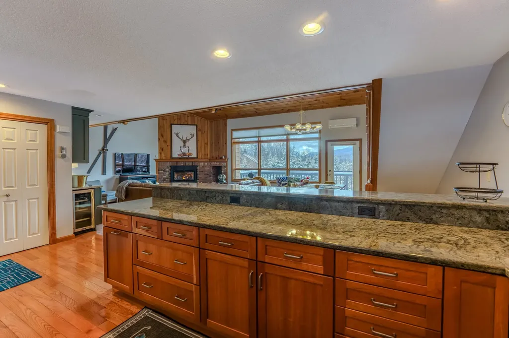 35 Hartford Lane Extension Carroll NH 03575