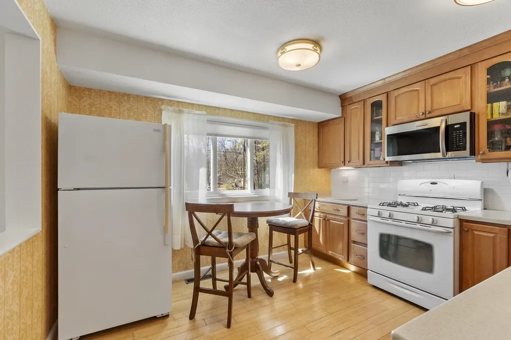 21 Hastings Circle Hinsdale NH 03451