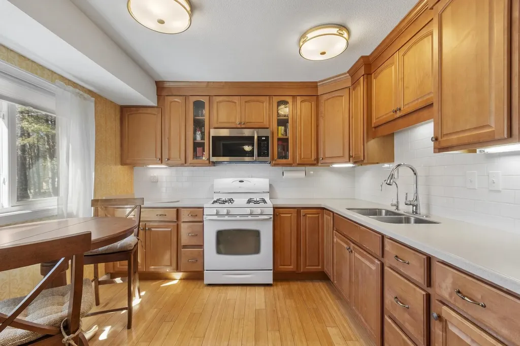 21 Hastings Circle Hinsdale NH 03451