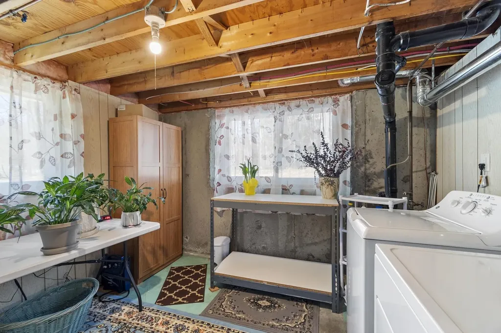 21 Hastings Circle Hinsdale NH 03451