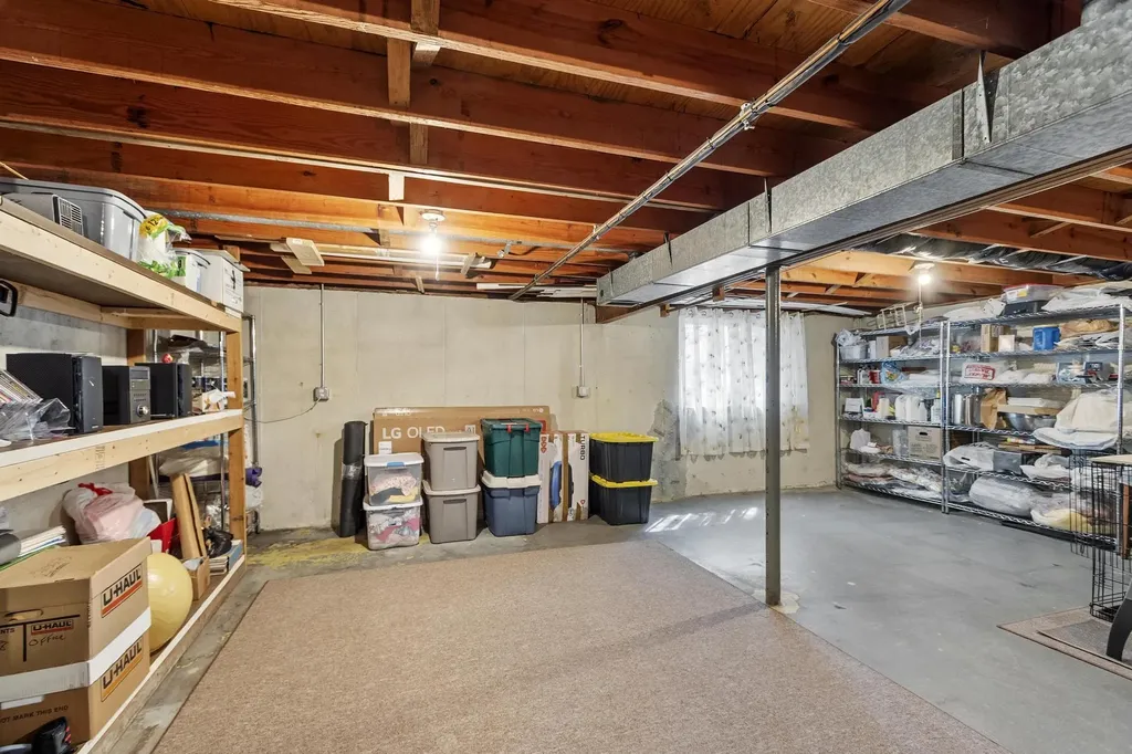 21 Hastings Circle Hinsdale NH 03451