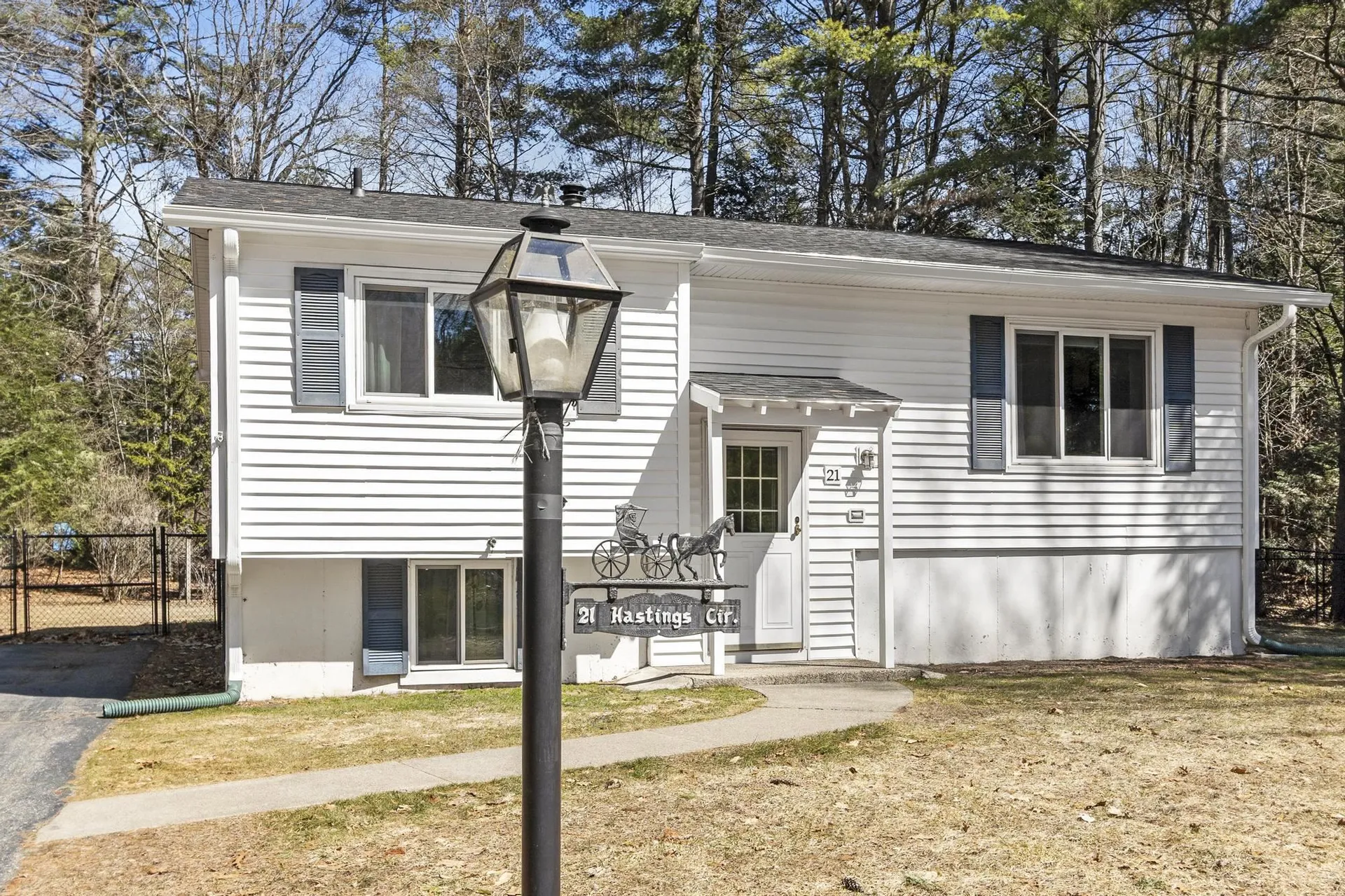 21 Hastings Circle Hinsdale NH 03451