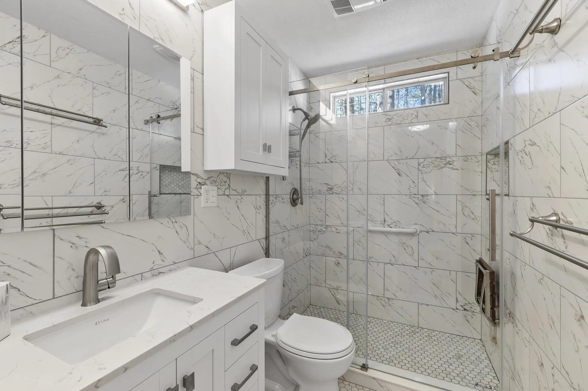 21 Hastings Circle Hinsdale NH 03451