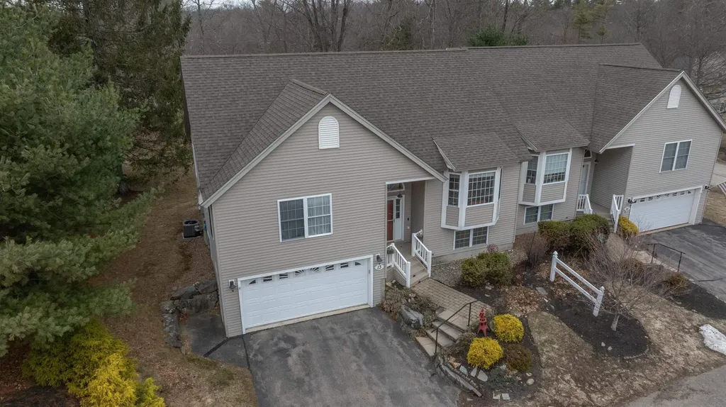 13 Cricket Hill Road East Kingston NH 03827