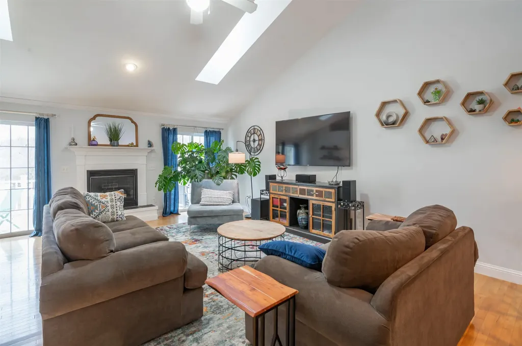13 Cricket Hill Road East Kingston NH 03827