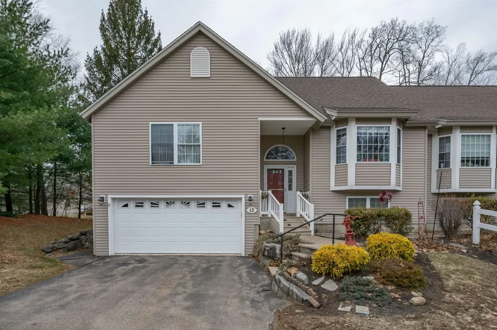13 Cricket Hill Road East Kingston NH 03827