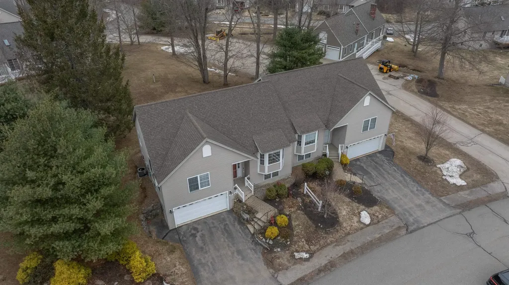 13 Cricket Hill Road East Kingston NH 03827