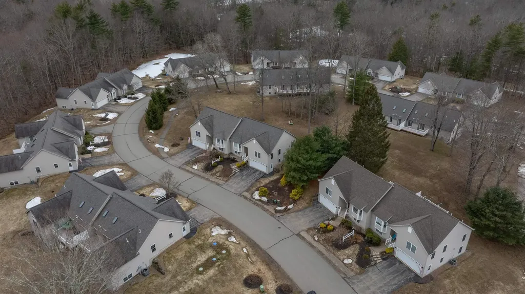 13 Cricket Hill Road East Kingston NH 03827