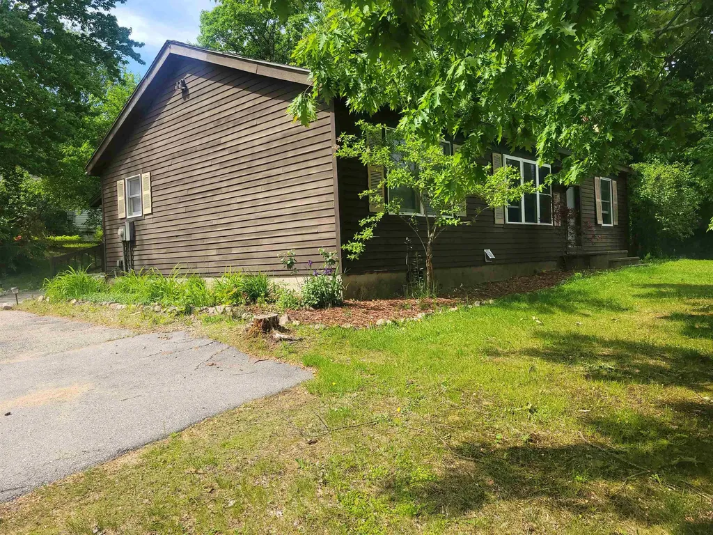 12 Chestnut Circle Loudon NH 03307