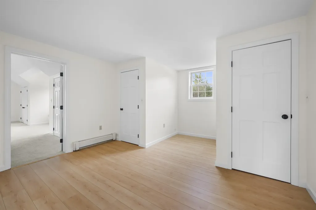 18 Shannon Way Brentwood NH 03833