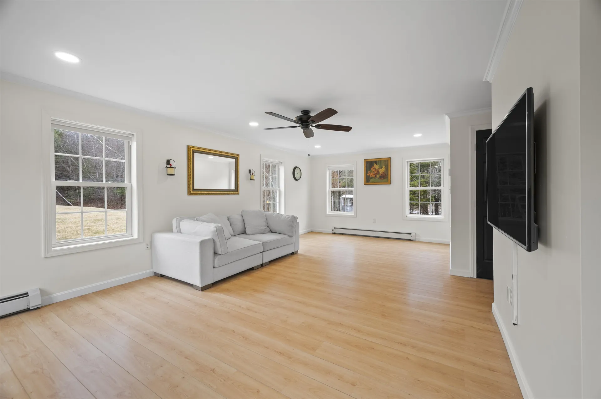 18 Shannon Way Brentwood NH 03833