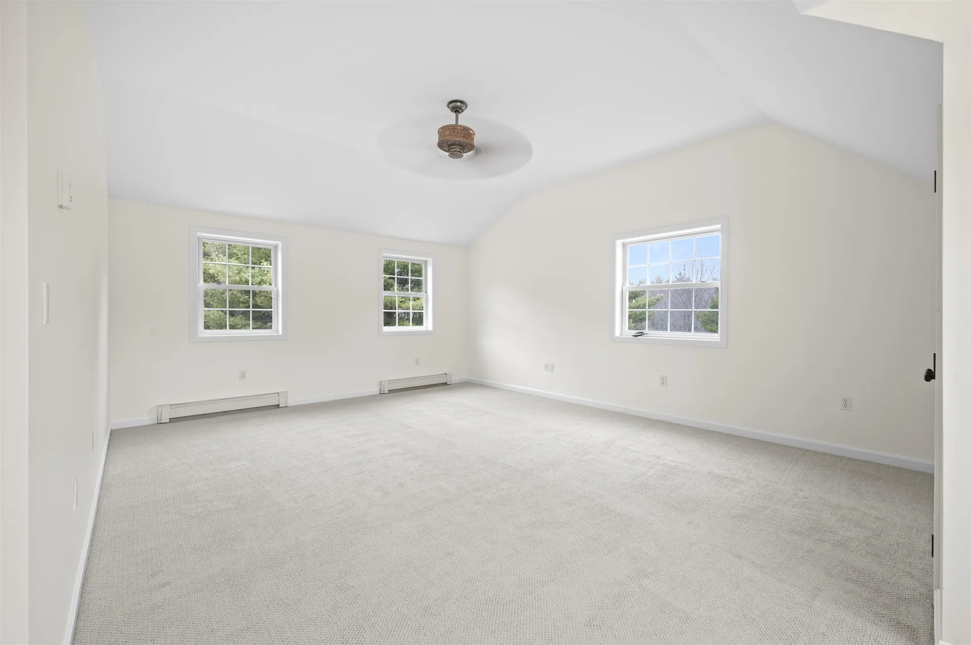 18 Shannon Way Brentwood NH 03833