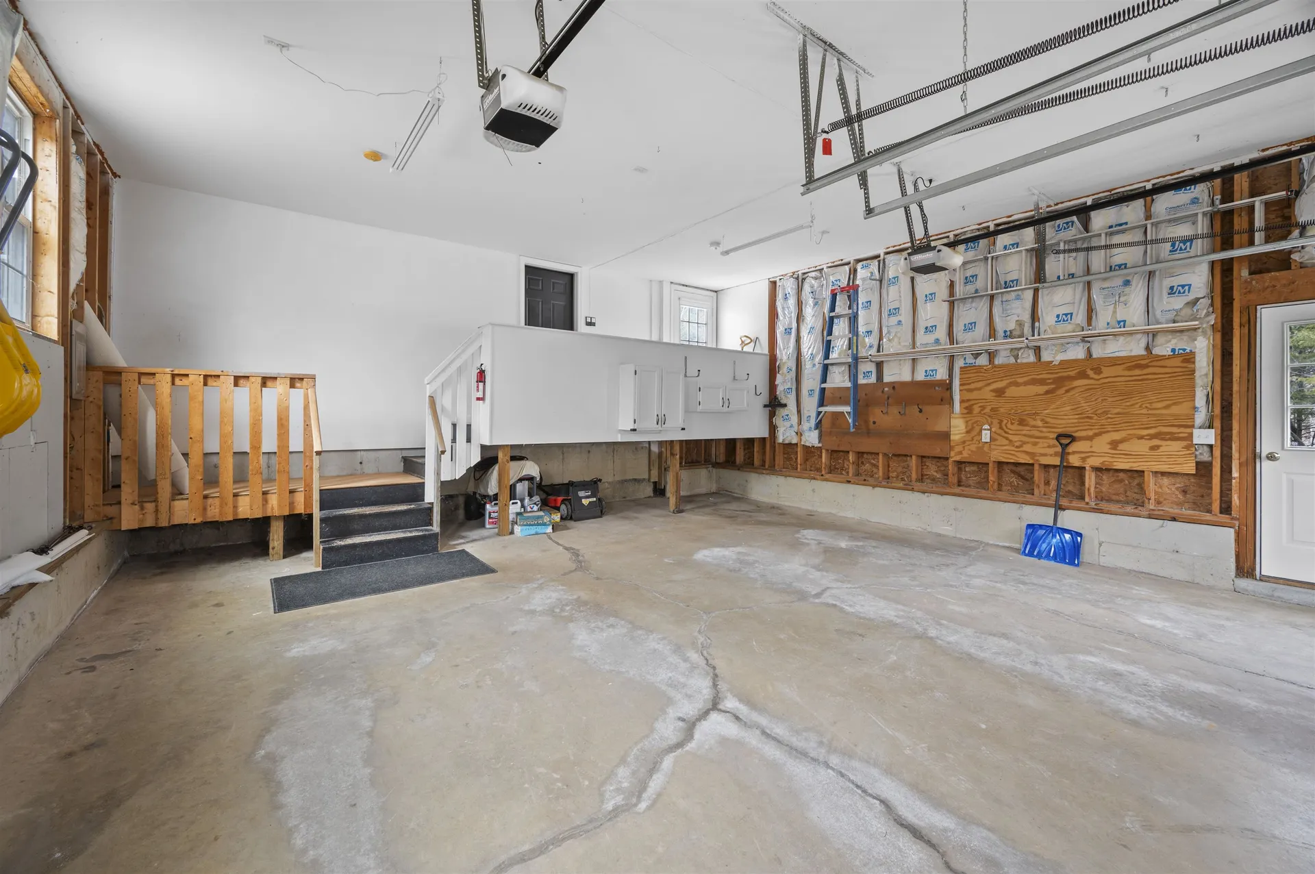 18 Shannon Way Brentwood NH 03833