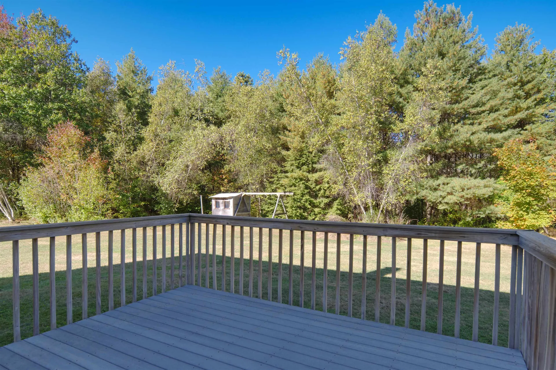 18 Shannon Way Brentwood NH 03833