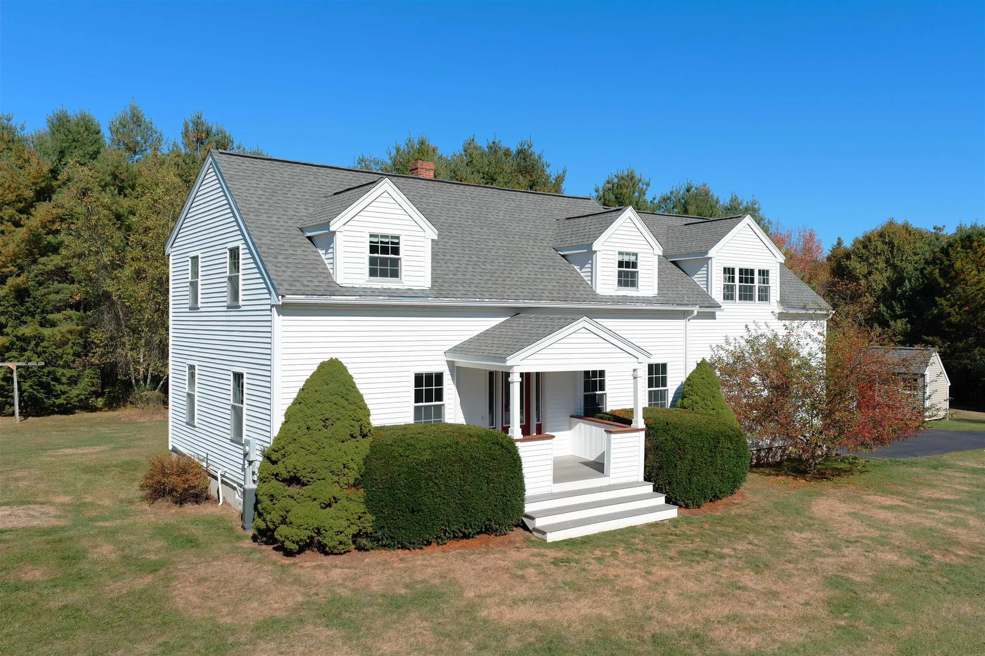 18 Shannon Way Brentwood NH 03833