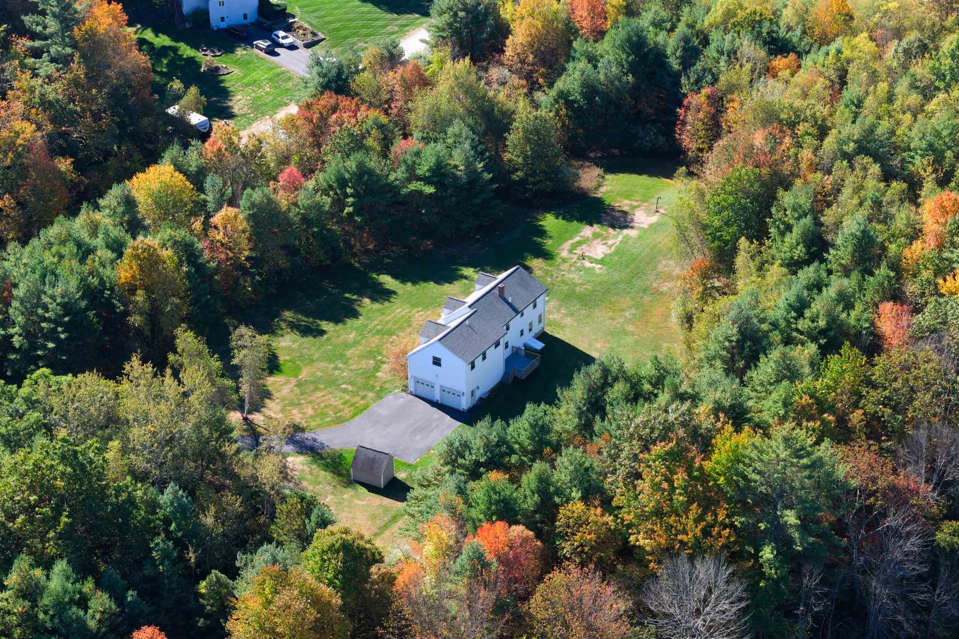 18 Shannon Way Brentwood NH 03833