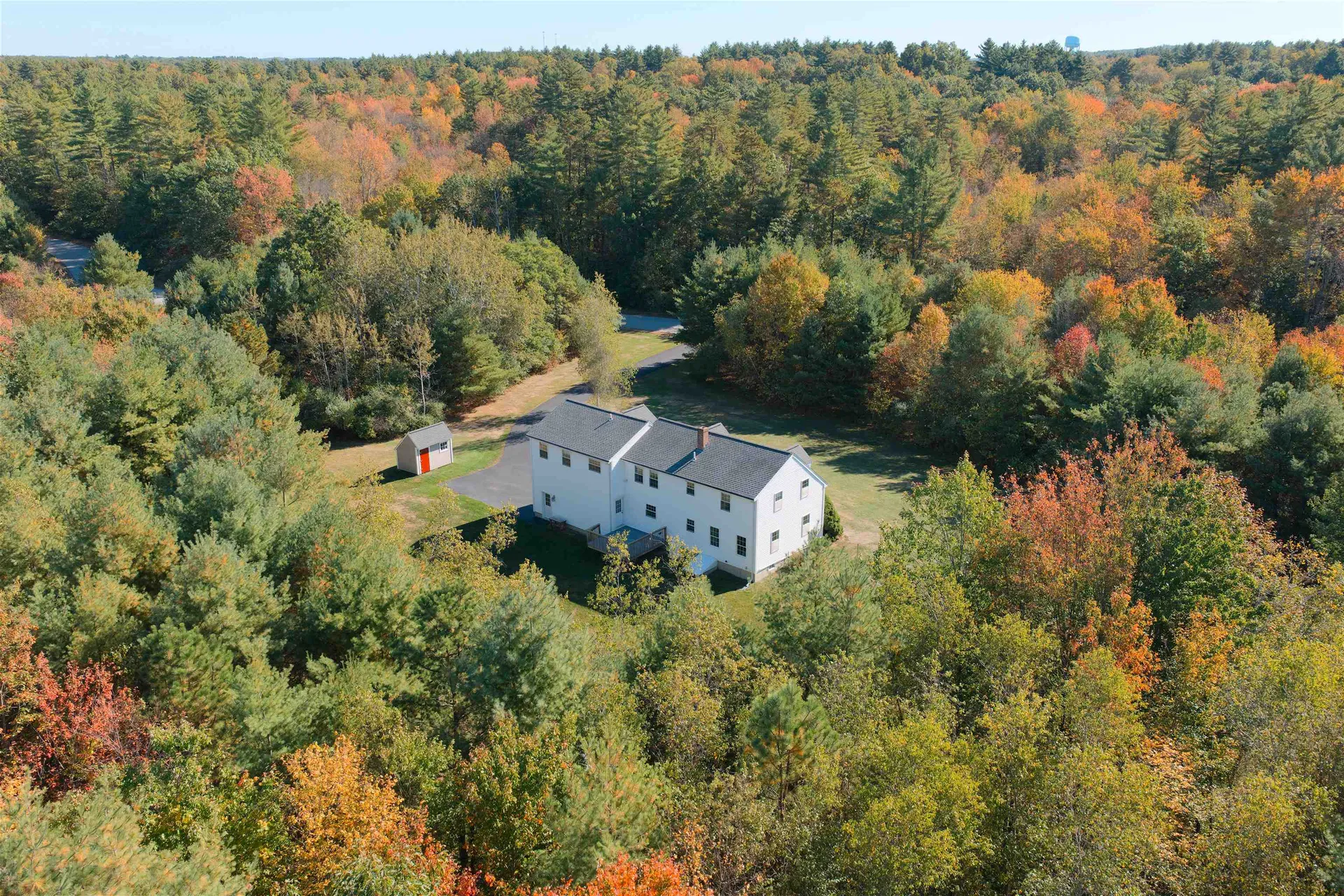 18 Shannon Way Brentwood NH 03833