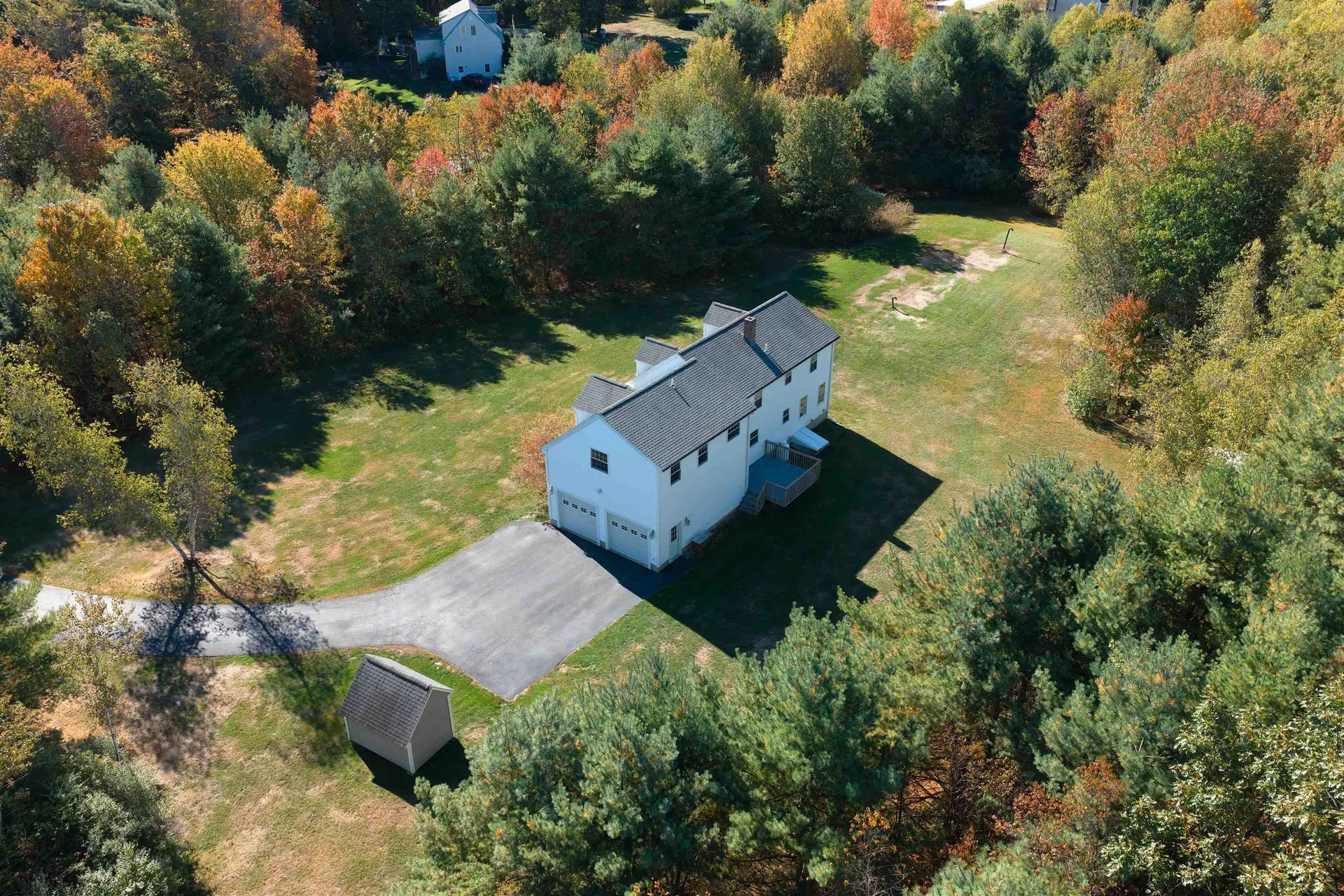 18 Shannon Way Brentwood NH 03833