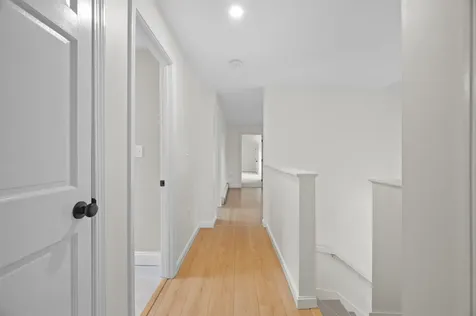 18 Shannon Way Brentwood NH 03833