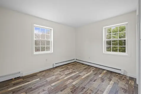 18 Shannon Way Brentwood NH 03833