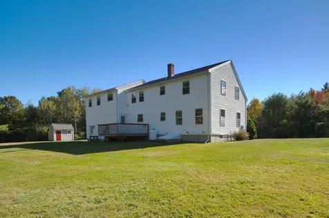 18 Shannon Way Brentwood NH 03833