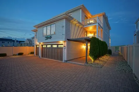 126 Ocean Boulevard Seabrook NH 03874