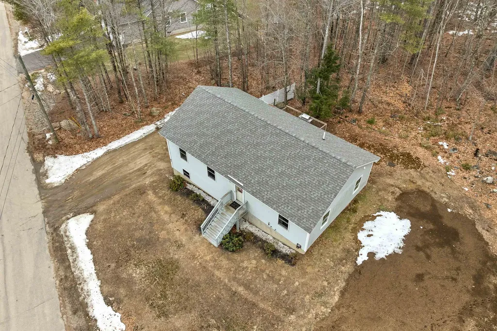 97 Daniel Drive Wakefield NH 03830