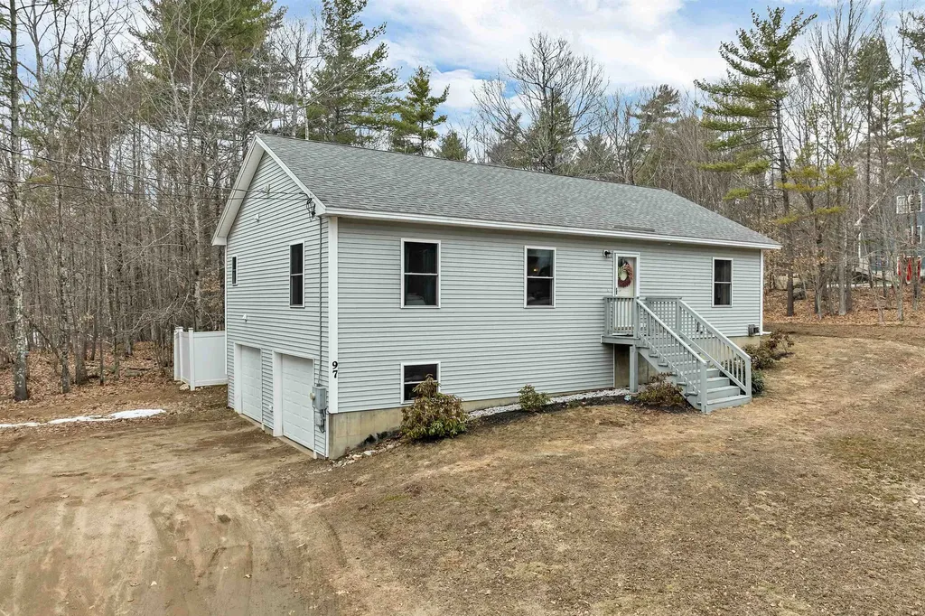 97 Daniel Drive Wakefield NH 03830