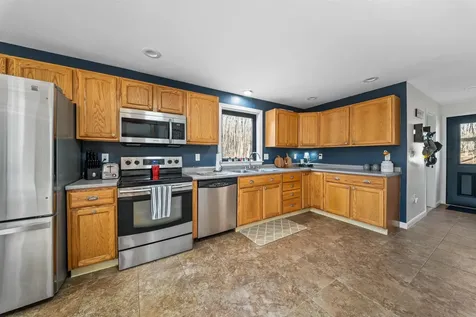 162 Lakeside Oaks Drive Barrington NH 03825