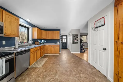 162 Lakeside Oaks Drive Barrington NH 03825