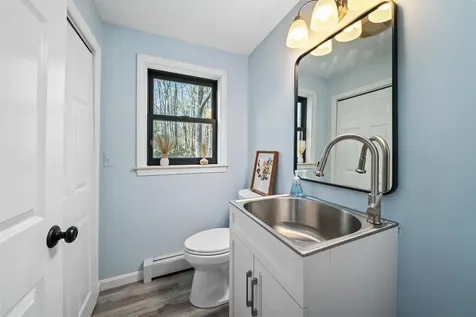 162 Lakeside Oaks Drive Barrington NH 03825