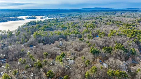 162 Lakeside Oaks Drive Barrington NH 03825